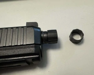 Krytka závitu hlavně plast M13x1 (M13,5x1) GLOCK