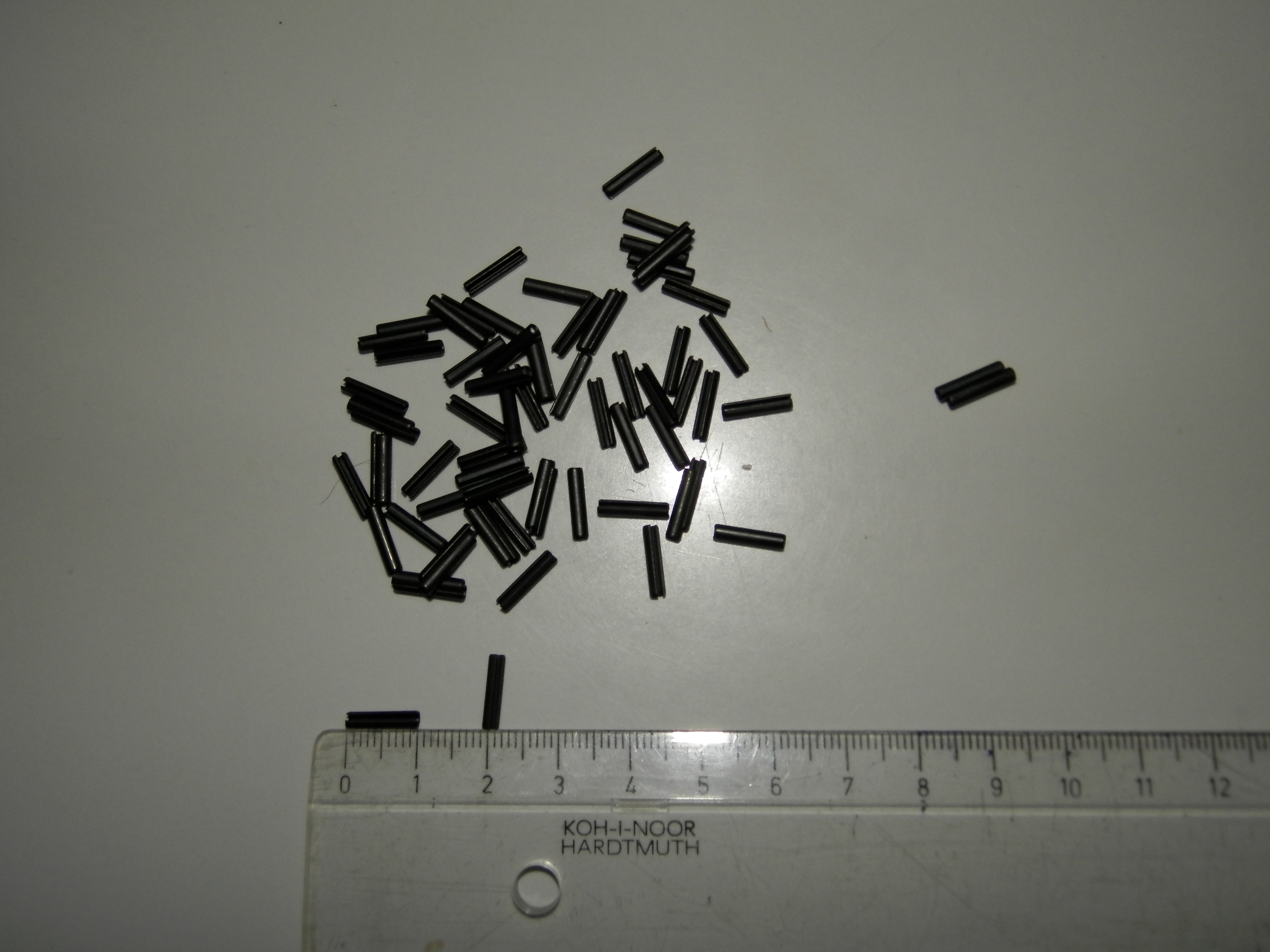 Pružný kolík 2x10mm - G06D