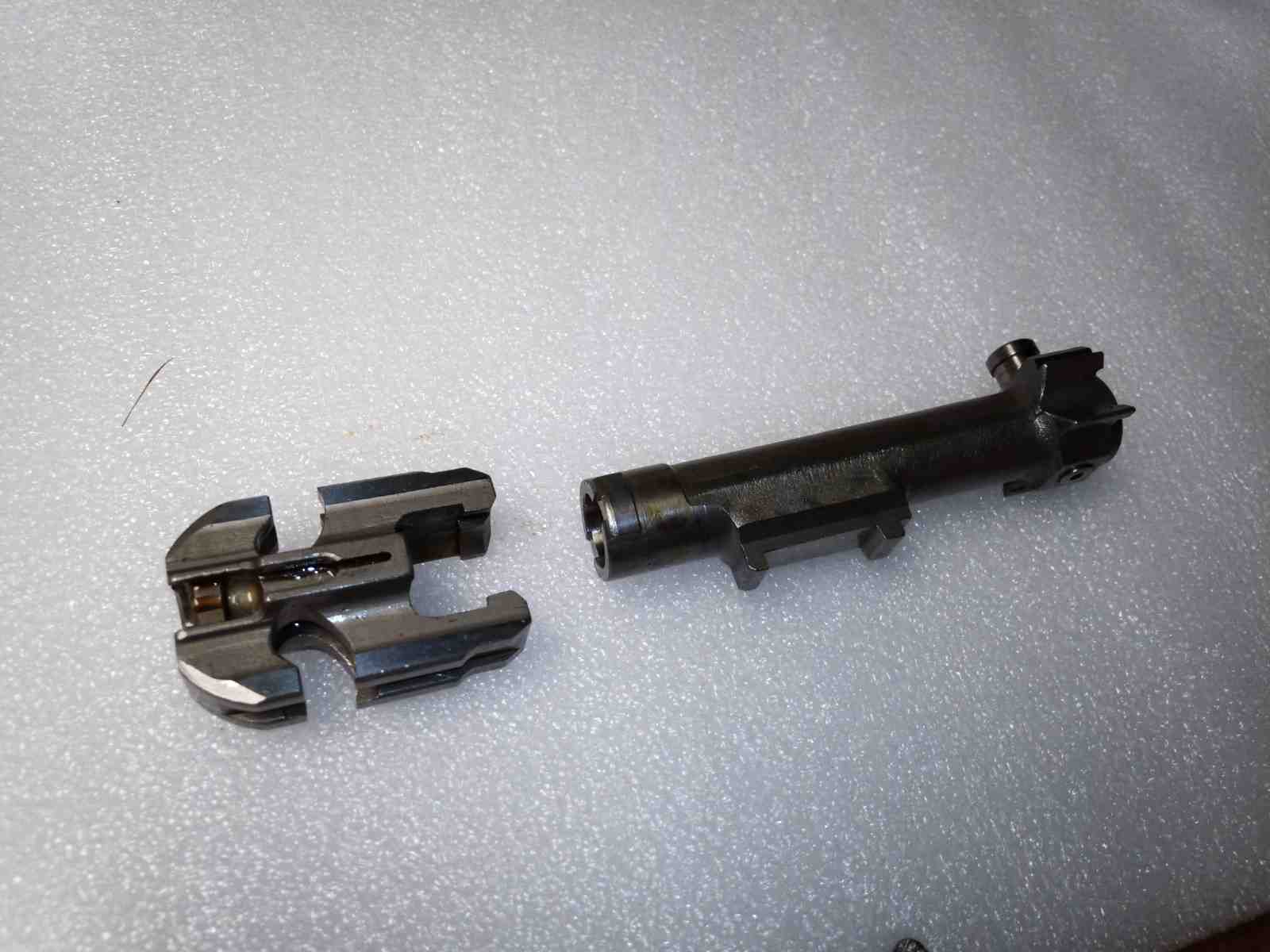 Závěr samonabíjecí pušky M53 / MG42