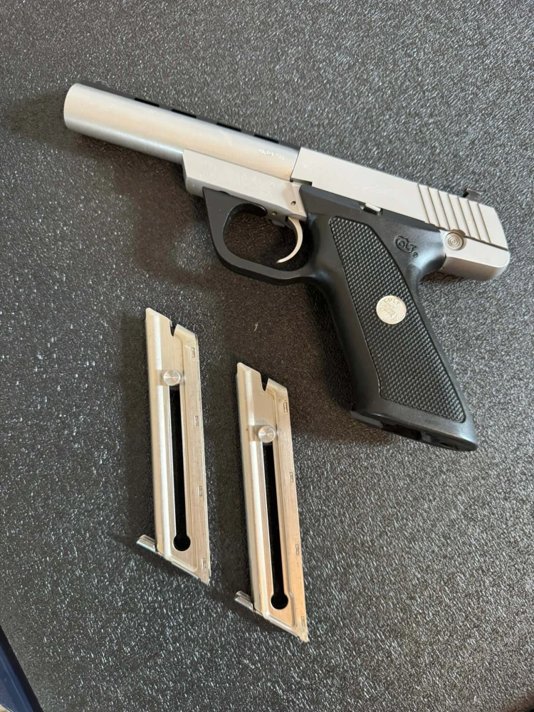 Pistole Colt, Model: 22 Cadet, Ráže: .22LR, hl.: 4,5", nerez
