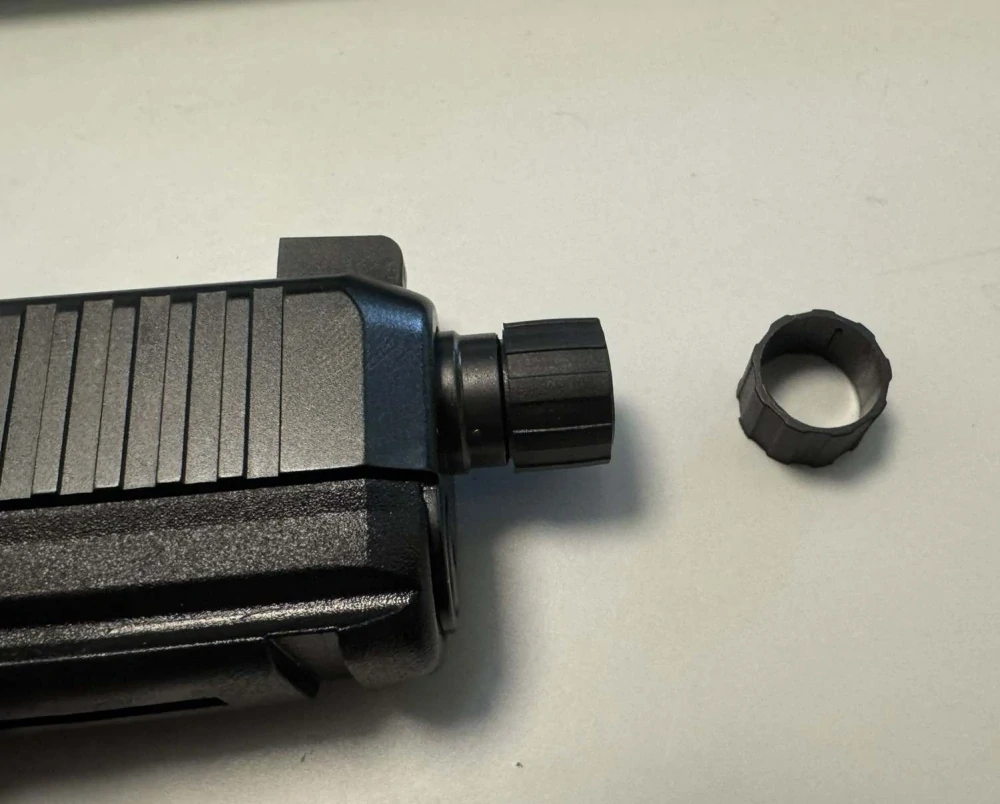 Krytka závitu hlavně plast M13x1 (M13,5x1) GLOCK