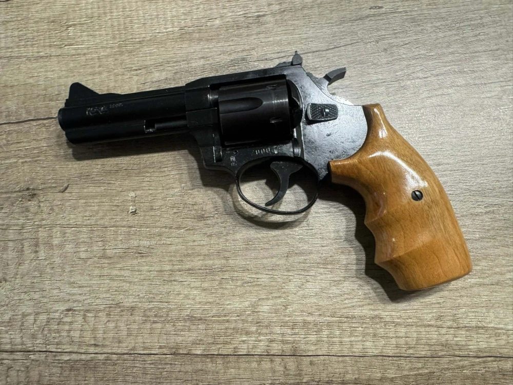 Revolver KORA 4" MAKAROV - STŘELBY