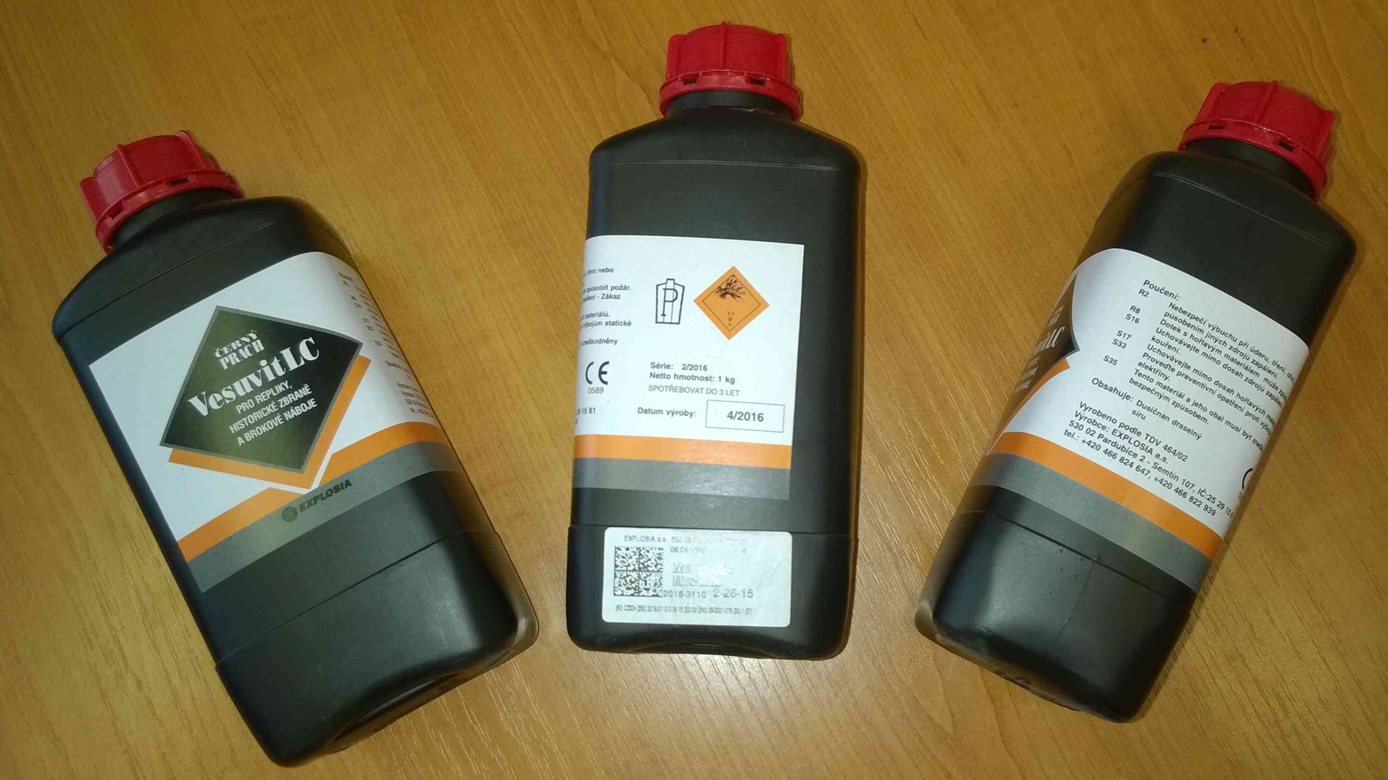 Černý prach VESUVIT LC 1kg