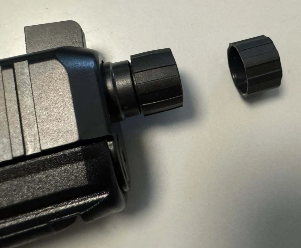 Krytka závitu hlavně plast M13x1 (M13,5x1) GLOCK