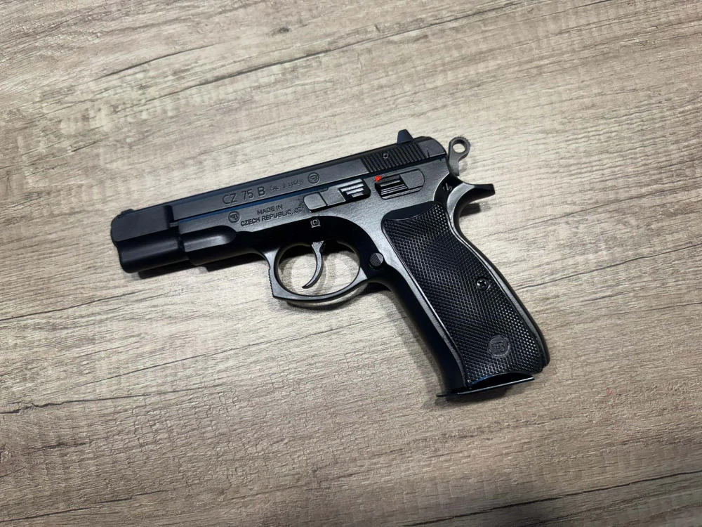 CZ 75 B - STŘELBY