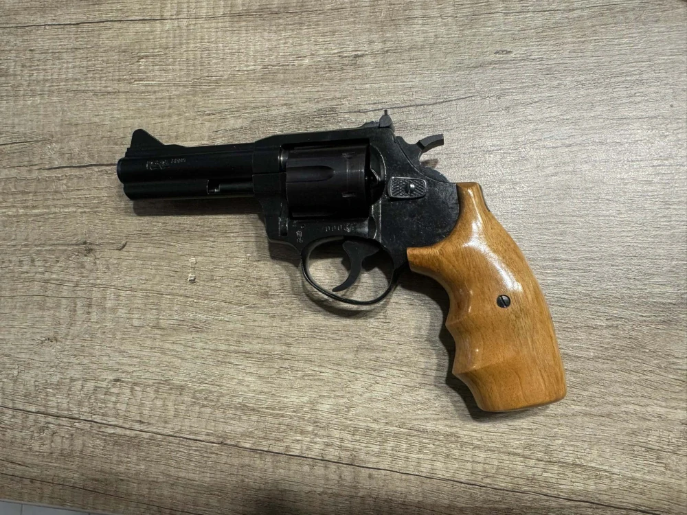Revolver KORA 4" MAKAROV - STŘELBY