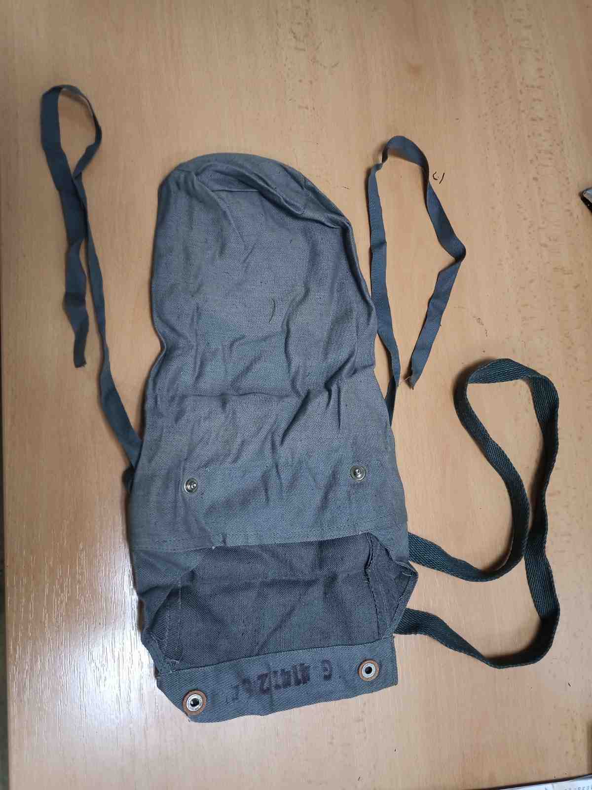 Pouzdro, obal, mošna na plynovou masku ŠEDÁ