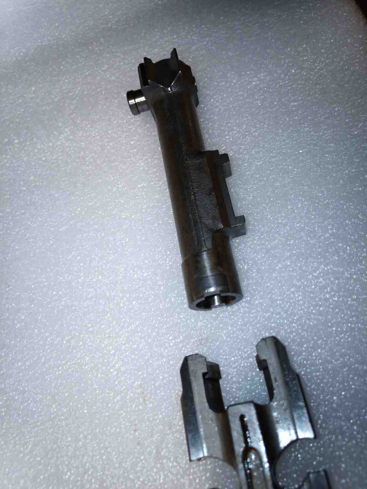 Závěr samonabíjecí pušky M53 / MG42