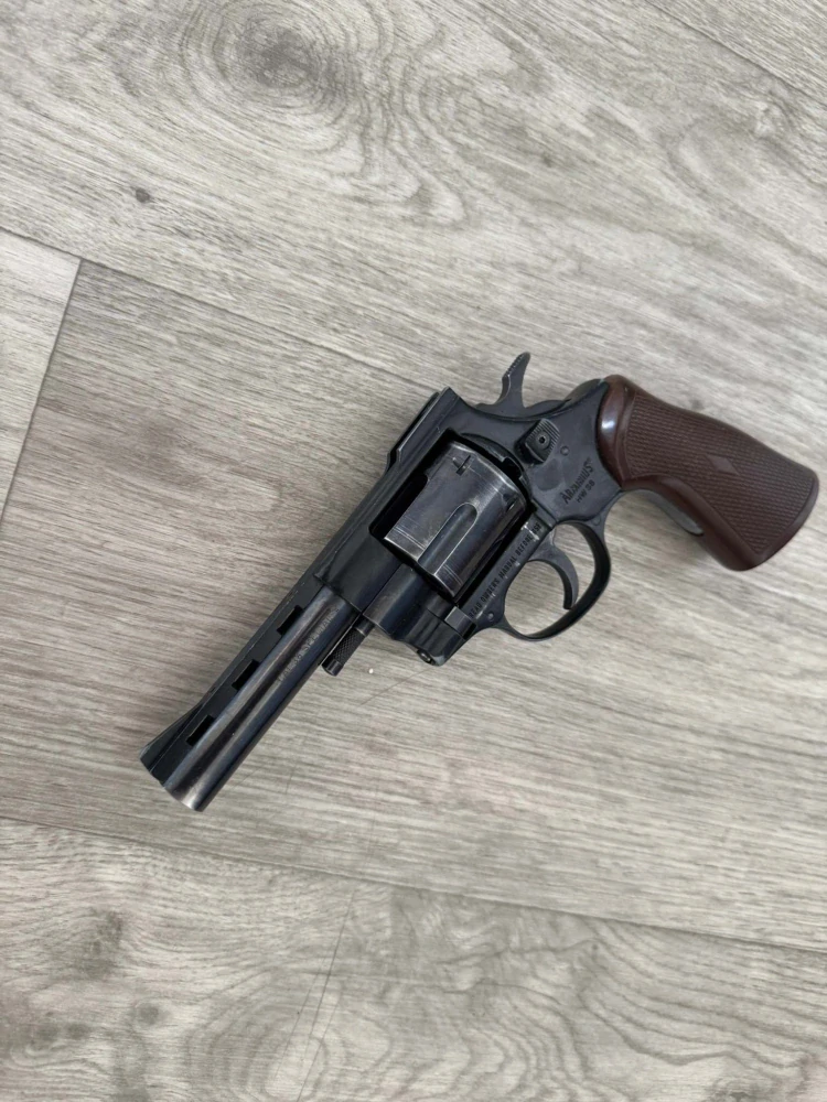 Revolver ARMINIUS