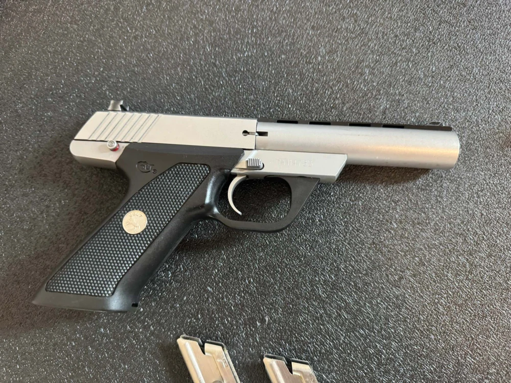 Pistole Colt, Model: 22 Cadet, Ráže: .22LR, hl.: 4,5", nerez