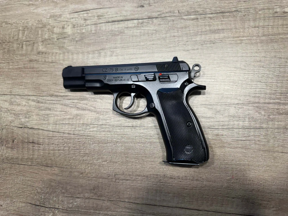 CZ 75 B - STŘELBY