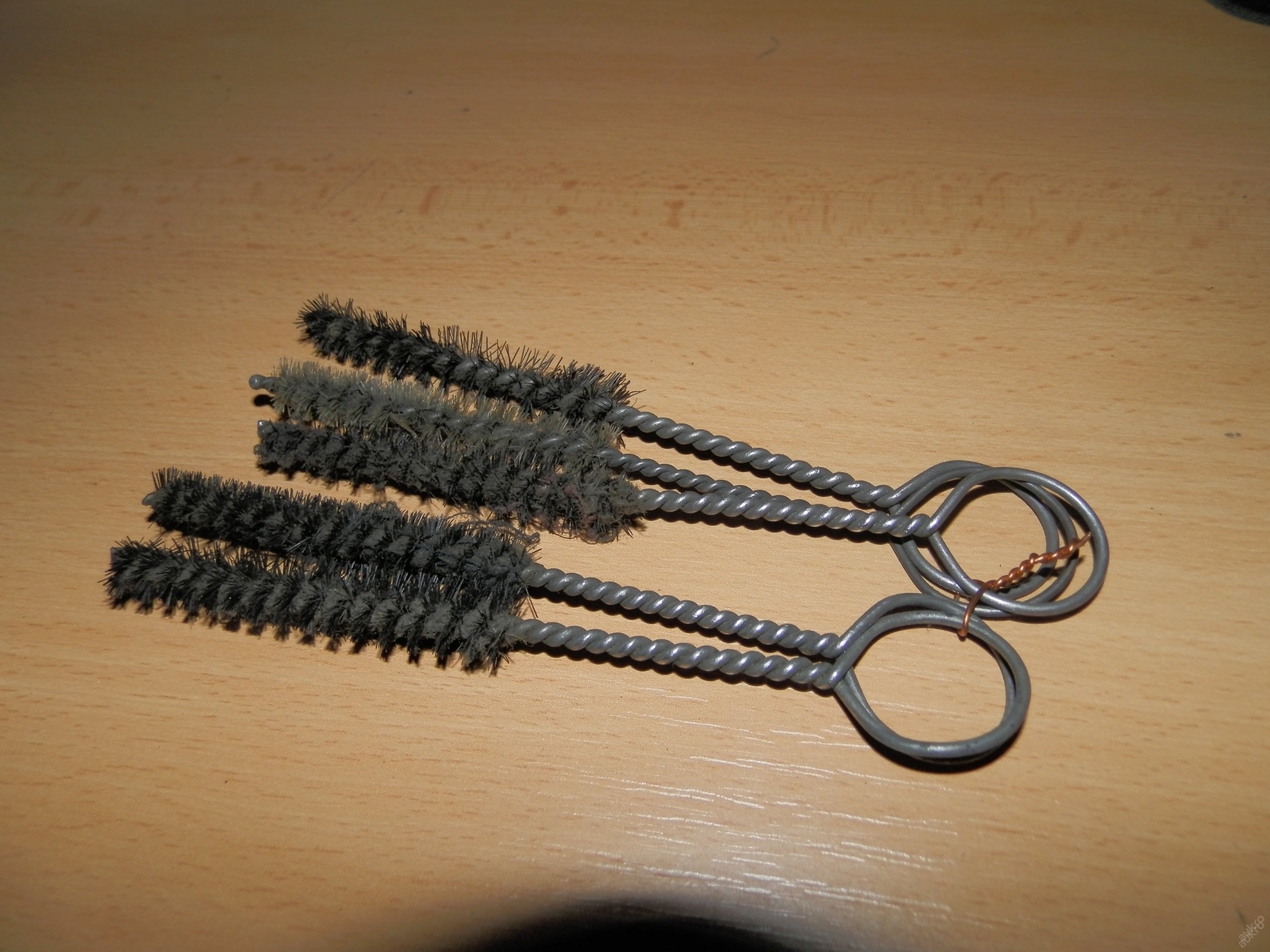 Sada použitých kartáčků 7,6 - 9mm, soc. výroba - G09E 