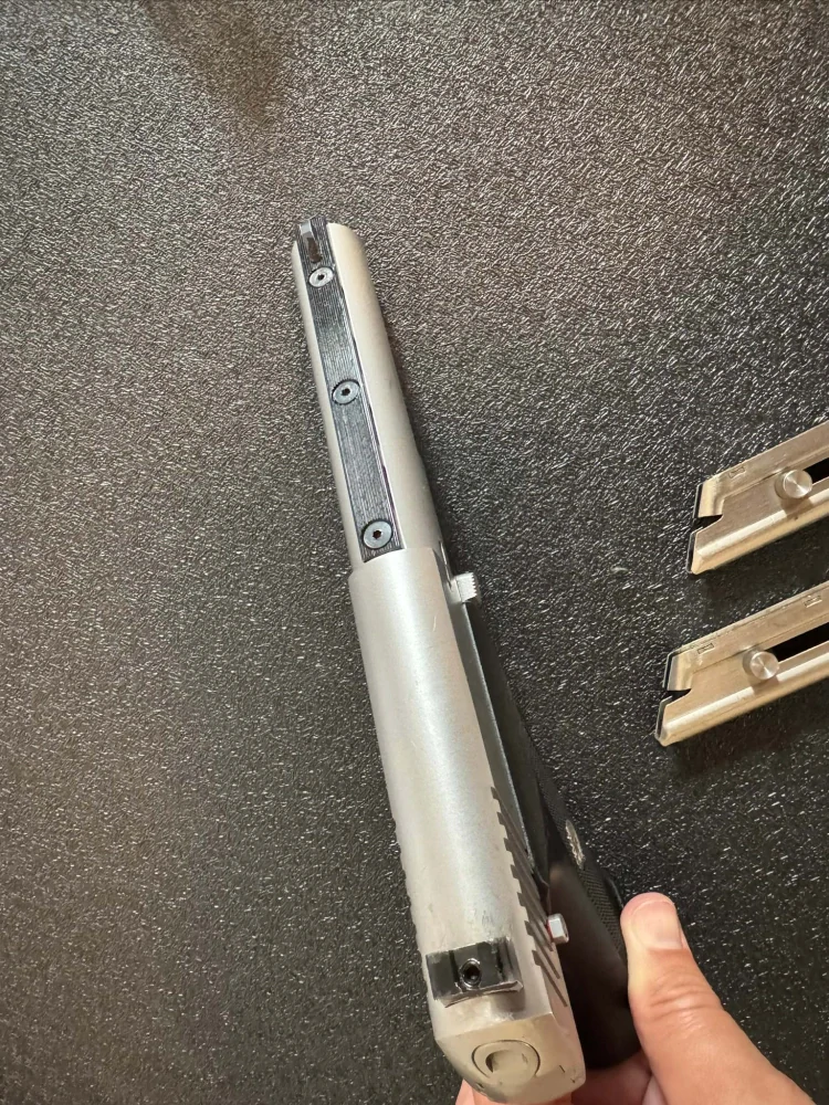Pistole Colt, Model: 22 Cadet, Ráže: .22LR, hl.: 4,5", nerez