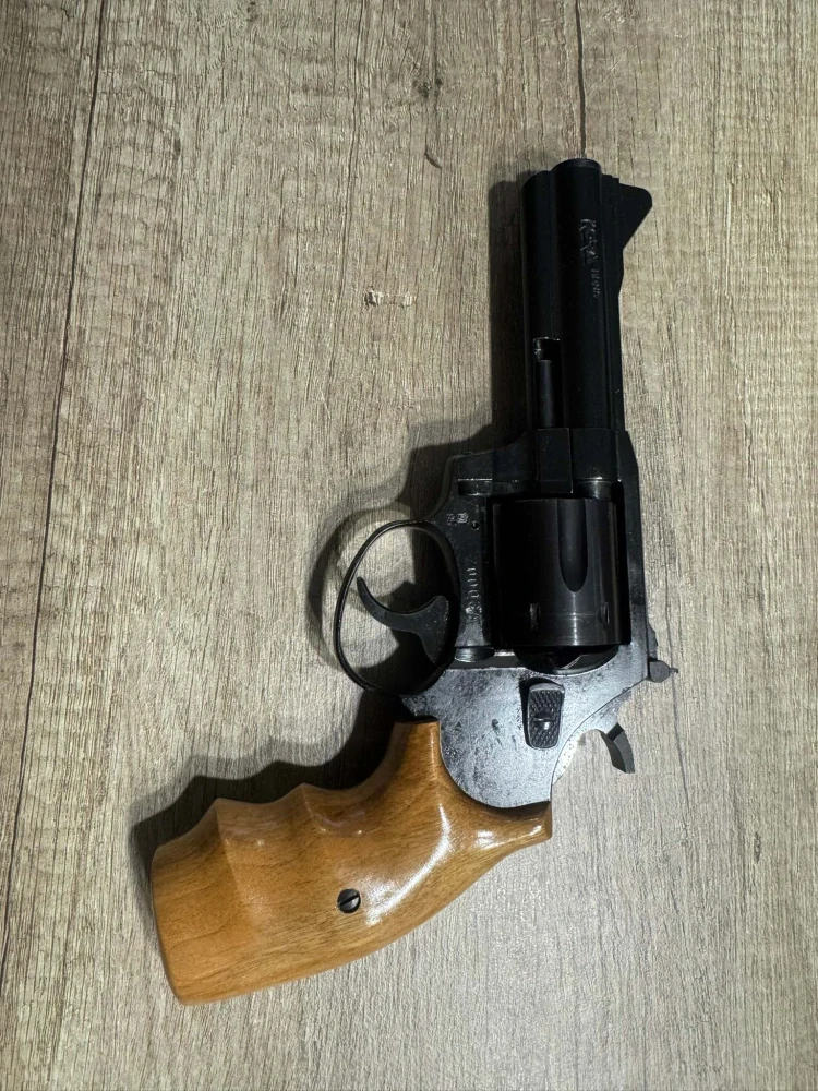 Revolver KORA 4" MAKAROV - STŘELBY