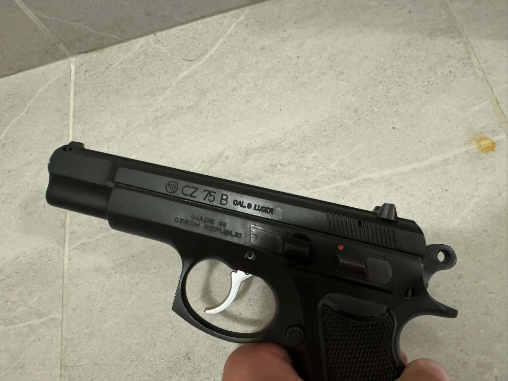 Pistole CZ 75 B