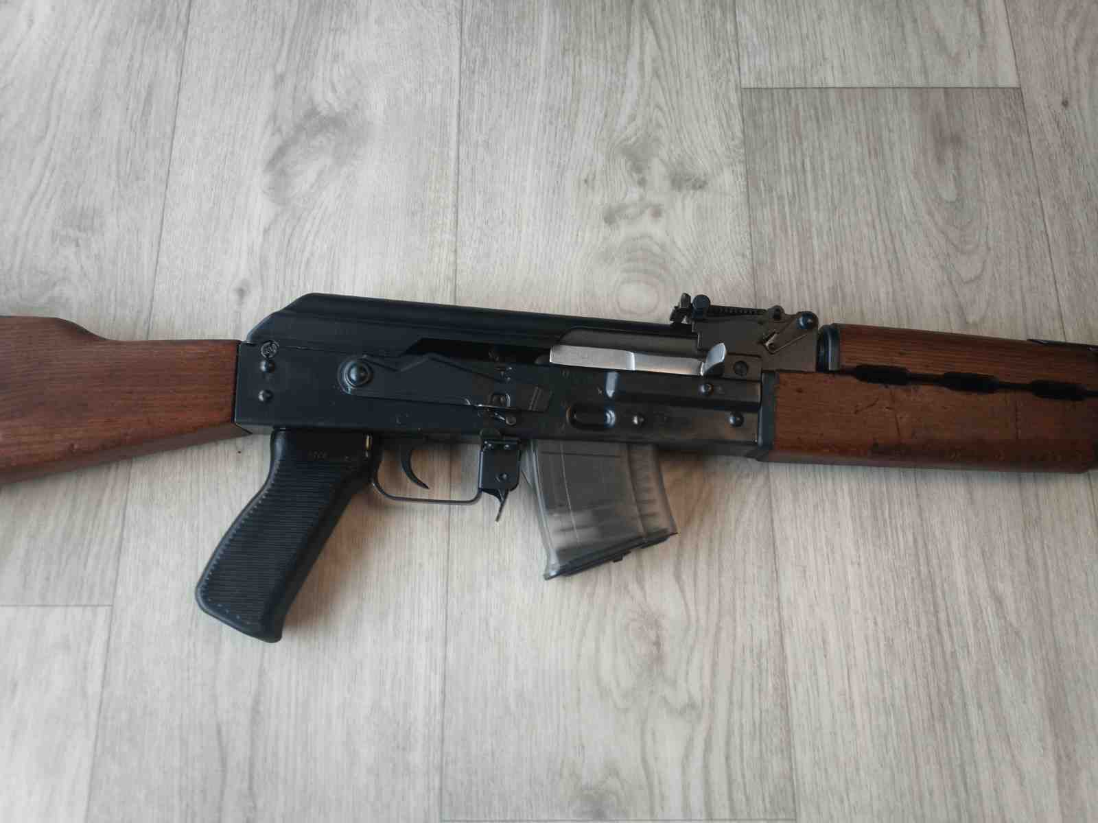 Zastava M70B1 SEMI samonabíjecí puška