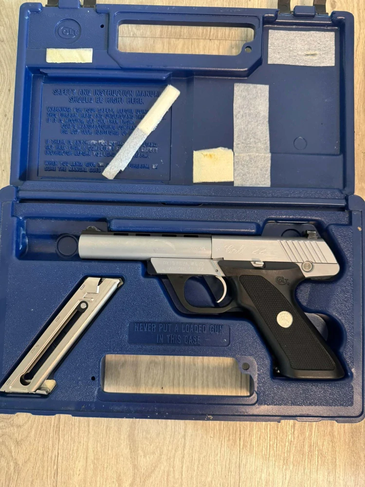 Pistole Colt, Model: 22 Cadet, Ráže: .22LR, hl.: 4,5", nerez