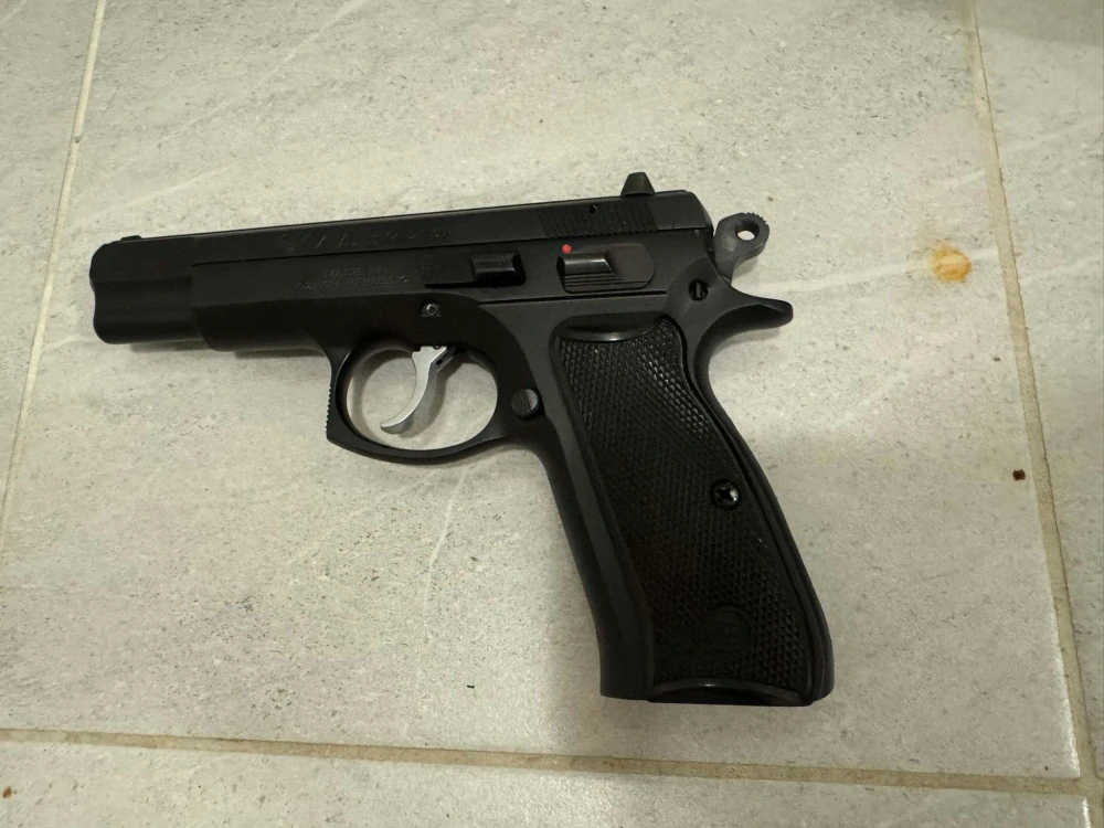 Pistole CZ 75 B